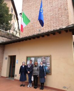 Anioc per scuola “S. Girolamo”: donate 2 bandiere