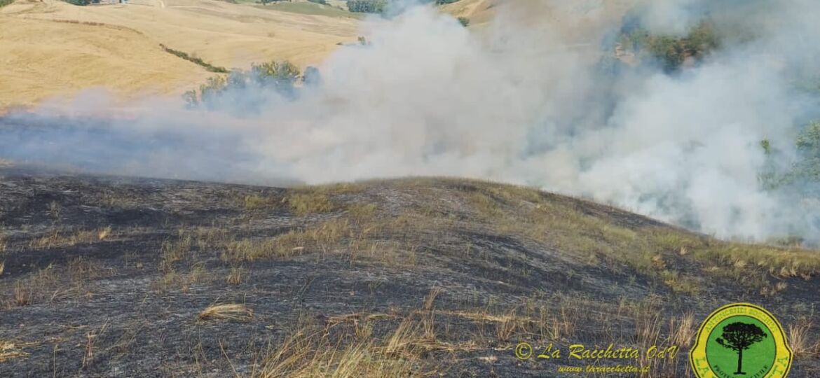 La Racchetta e gli incendi di ieri: “giornata dura ma noi ci siamo sempre”.