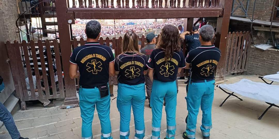 Le maglie blu del Palio: Celeste, Alessio, Fabrizio ed Edin