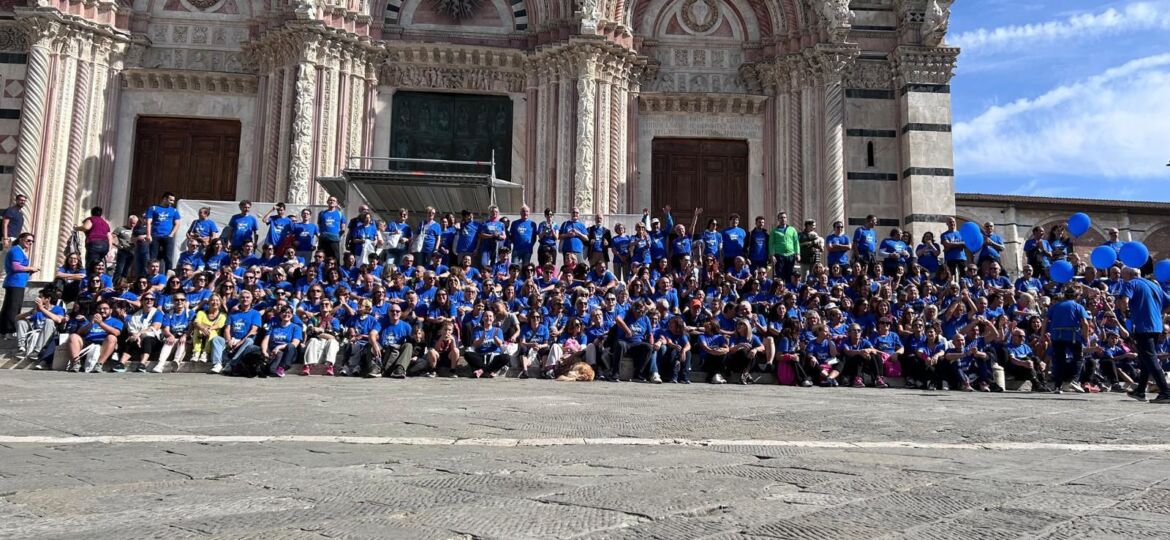 Il fiume blu che ha invaso Siena: in 300 per il successo del Rotary