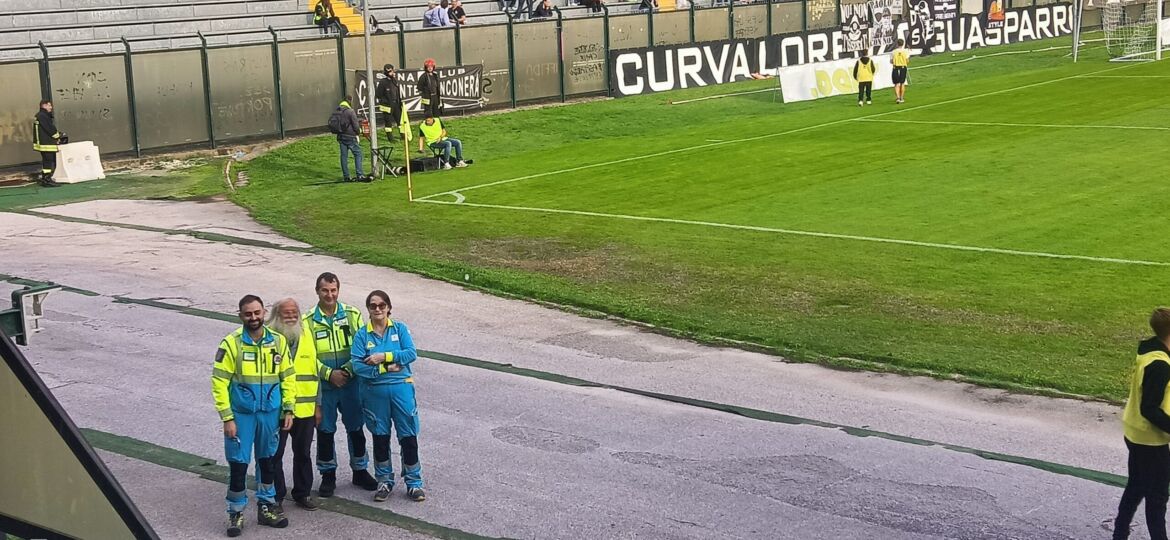 Vittoria da urlo: il Siena trionfa. Volontariato presente